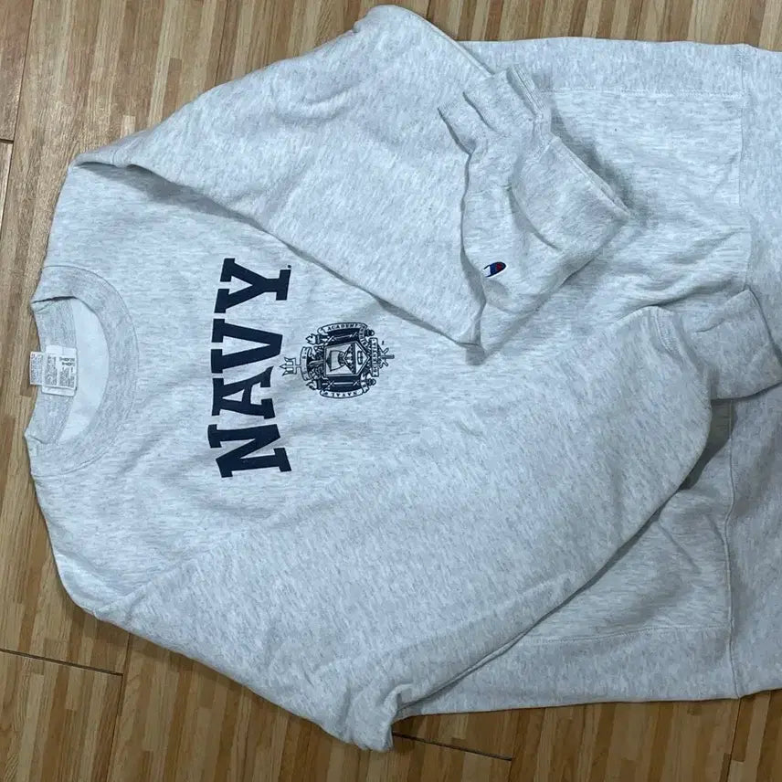 [BUNJANG] Champion Reverse Weave Sweatshirt (L Size) / 챔피온 리버스위브 맨투맨(L size)