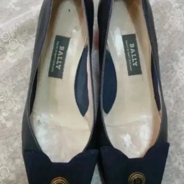 [BUNJANG] Bally Navy Ribbon Detail Women's Heels / 발리 구두 네이비 리본 장식