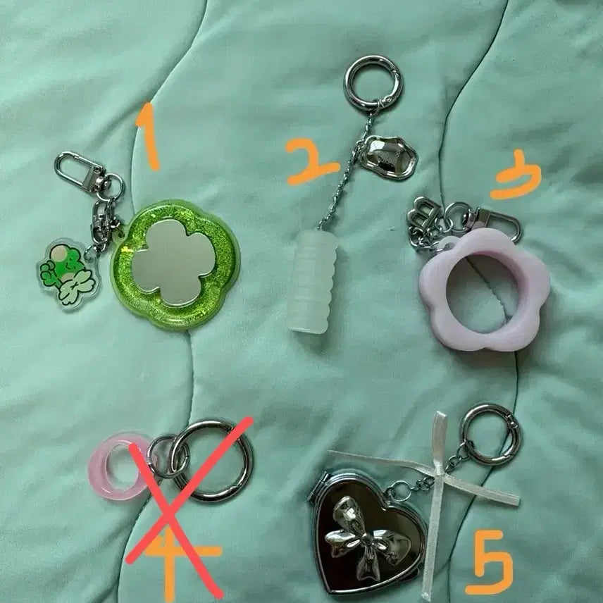 [BUNJANG] Rom&nd, Too Cool For School, Banila Co, Atee Cosmetic Keychains / 화장품 키링 싸게팝니당 롬앤 바닐라코 아떼 투쿨포스쿨