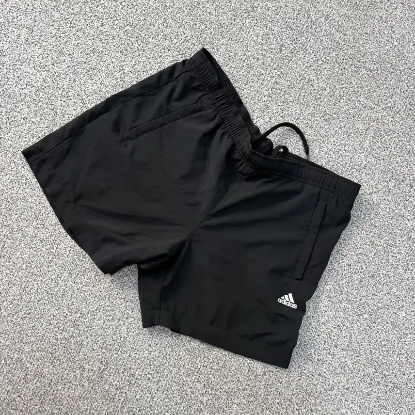 [BUNJANG] Adidas Women's Woven Shorts 0709J2 / 90 아디다스 여성 우븐 쇼츠 반바지 0709J2