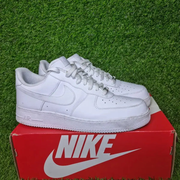 [BUNJANG] Nike Air Force 1 Sneakers (Size 300) / 나이키 에어포스 1 운동화 (300)
