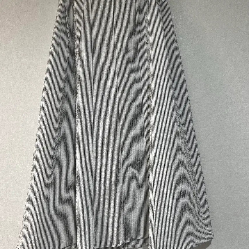 [BUNJANG] Stripe Long Skirt - White, Size S / 새제품  스트라이프 롱 스커트 S 화이트 55사이즈