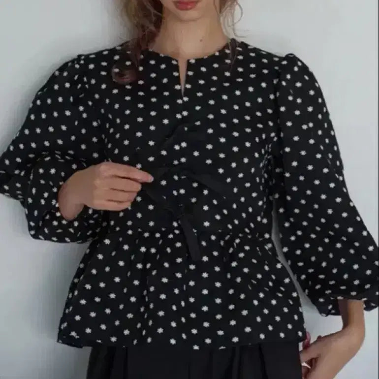 [BUNJANG] Hibiscus Bloom Blouse / 히비스커스블룸 블라우스