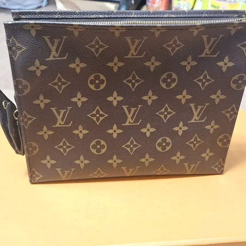 [BUNJANG] Louis Vuitton Monogram Toiletry Pouch 26 / 루이비통 모노그램 토일렛 26