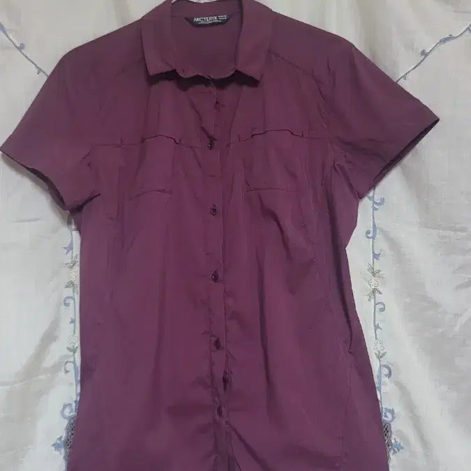 [BUNJANG] Arc'teryx Women's Burgundy Shirt (Size M) / 아크테릭스 여성 셔츠 M 버건디