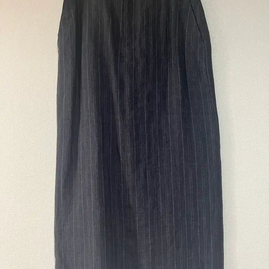 [BUNJANG] Monochrome Linen Stripe Suit Skirt (Size 55) / 새제품 모노크롬  세련된 스트라이프 린넨 정장치마 55