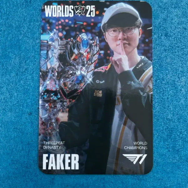 [BUNJANG] T1 Faker 2025 Worlds Winner Photocard / 2025 월즈 우승 포토카드 페이커