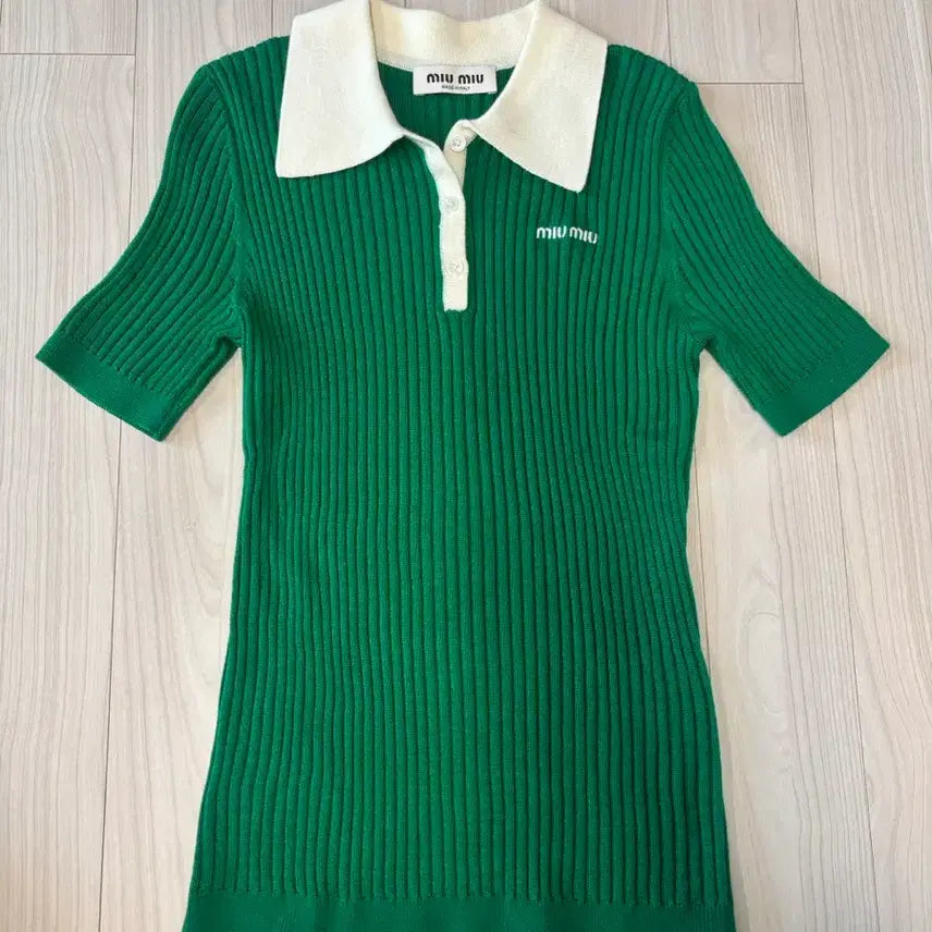 [BUNJANG] Miu Miu Cashmere Polo Knit / 미우미우 캐시미어 폴로 니트