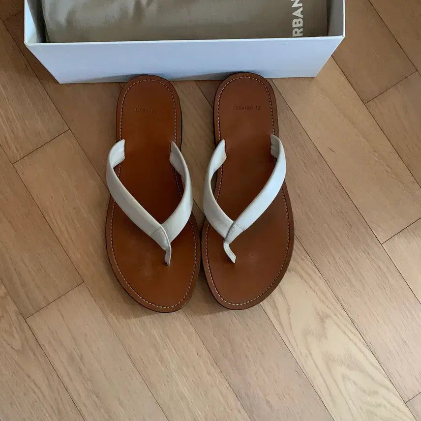 [BUNJANG] Urbanic Leather Sandals 245mm / (우체국 당택가능)얼바닉 레더 샌들 245사이즈