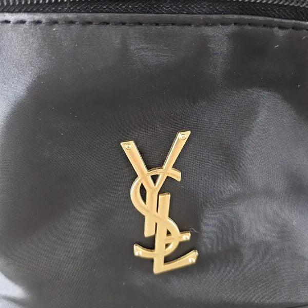 [BUNJANG] Quilted Cosmetic Pouch with Gold Logo / 로고 금장 퀼팅 화장품 파우치
