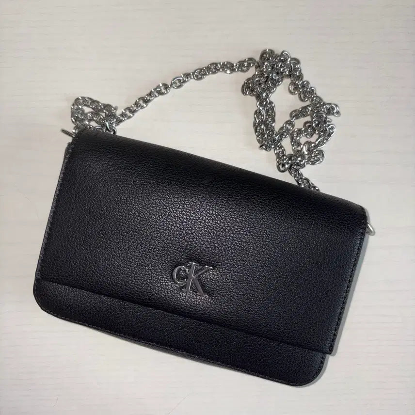 [BUNJANG] Calvin Klein Chain Bag / 캘빈클라인 체인 백