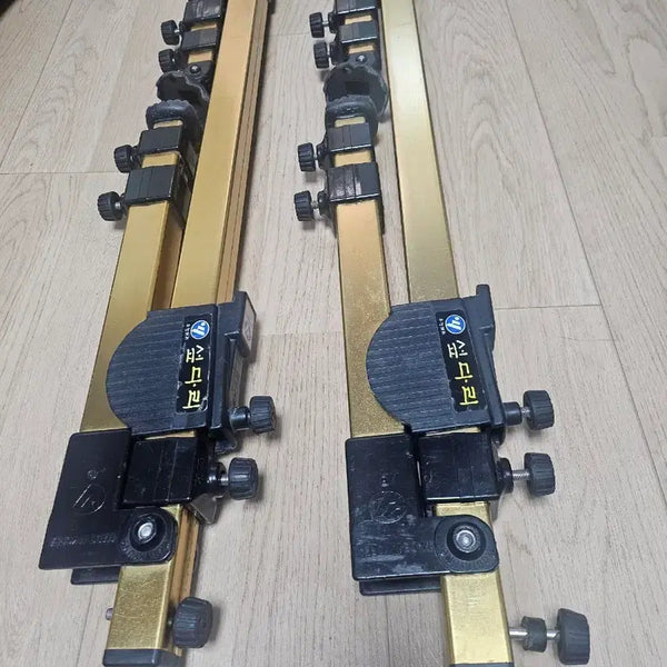 [BUNJANG] Woogyeong Seopdari Celadon with Gold Trim / 우경 섶다리 금장