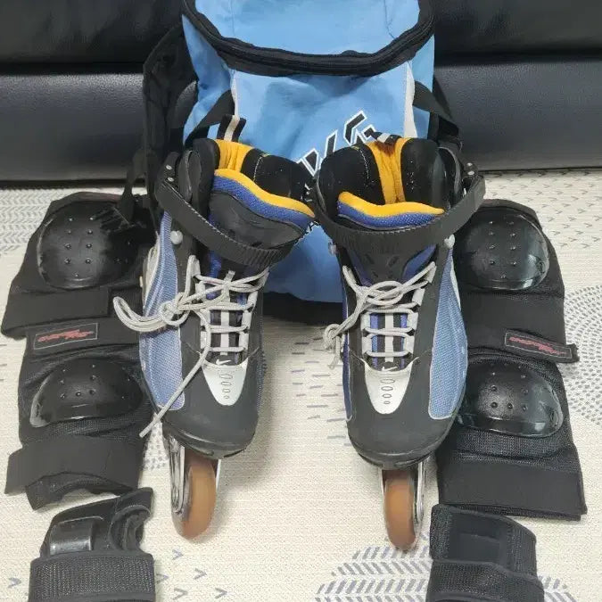 [BUNJANG] Nike Inline Skates Size 245 with Protective Gear Set / 나이키 인라인 스케이트 245