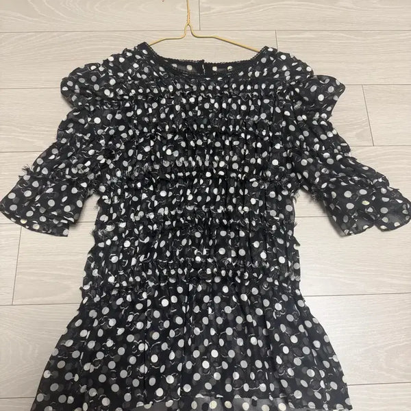 [BUNJANG] Sisley Blouse / 시슬리 블라우스 새제품 55