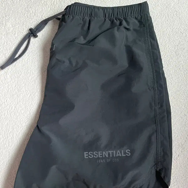 [BUNJANG] Fear of God Essentials Logo Print Black Shorts / 에센셜 반바지