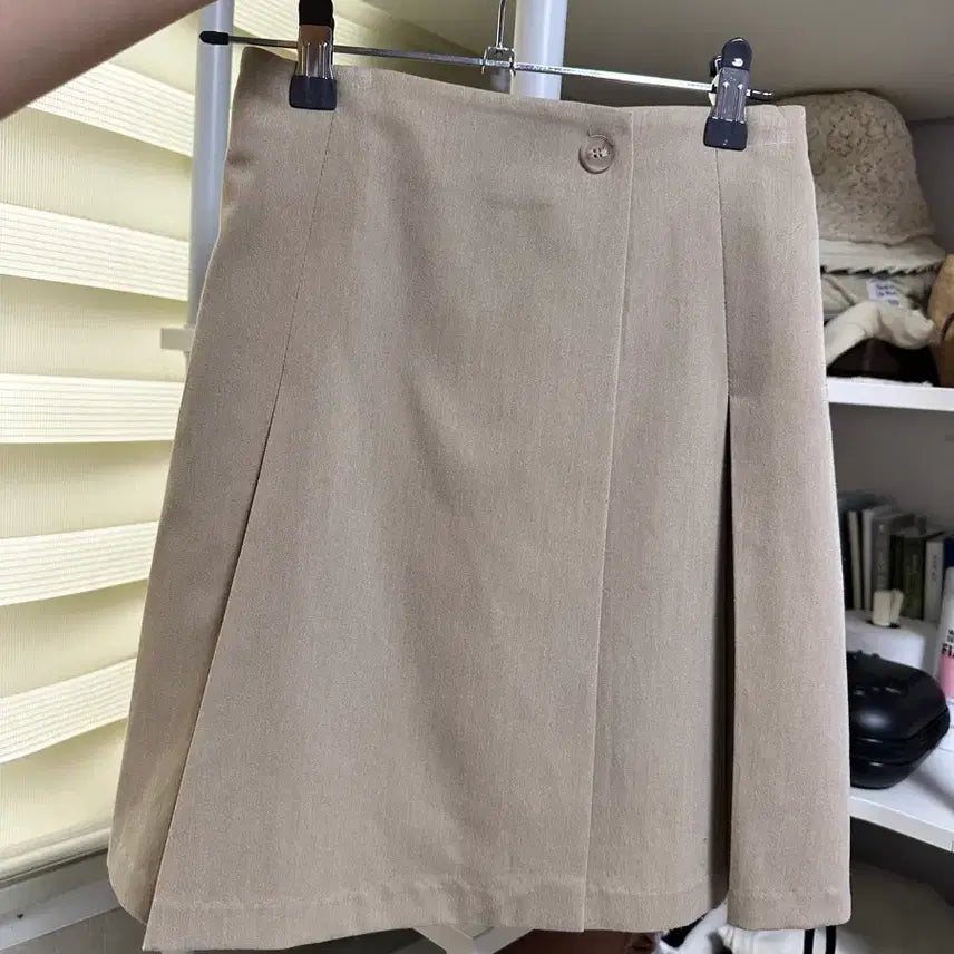 [BUNJANG] Beige Mini Skirt / 베이지 스커트