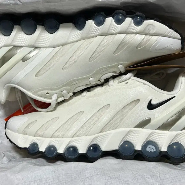 [BUNJANG] Nike Air Max DN8 White 255mm / 나이키 에어맥스 DN8 화이트 255