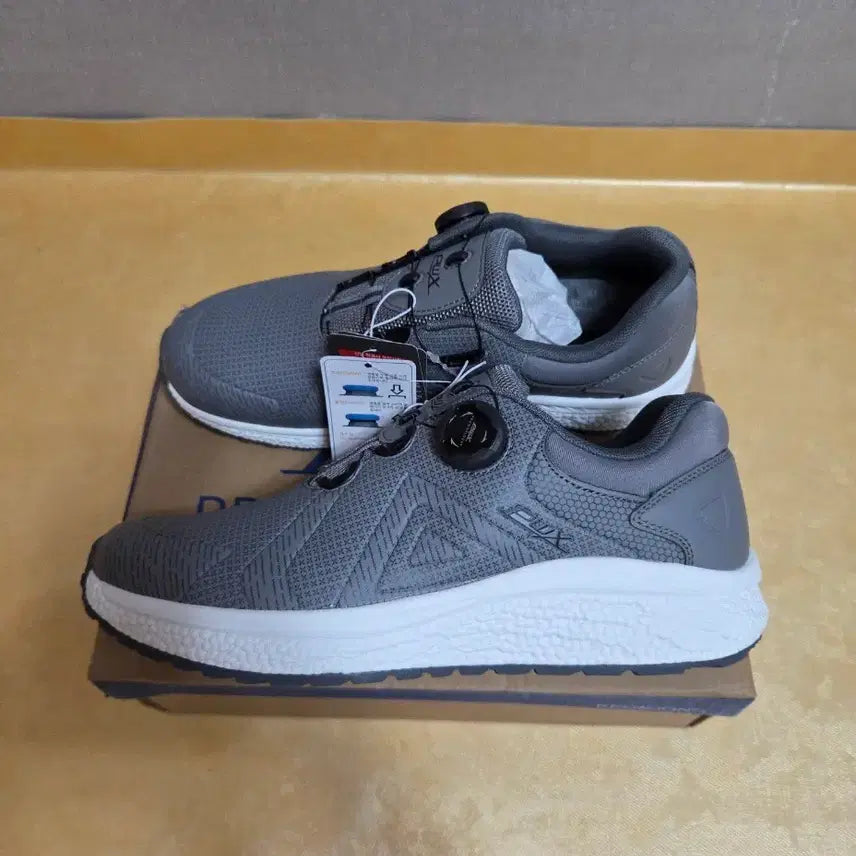 [BUNJANG] Pro-Worldcup Dial Running Shoes Men's Size 275 / 프로월드컵 다이얼 런닝화 새제품. 텍가 178,000원 남성 275