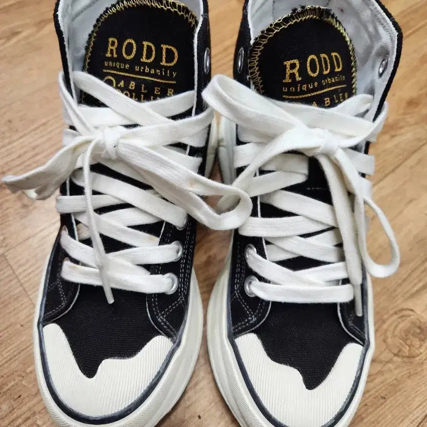 [BUNJANG] RODD Sneakers Black White / RODD 스니커즈 블랙 화이트