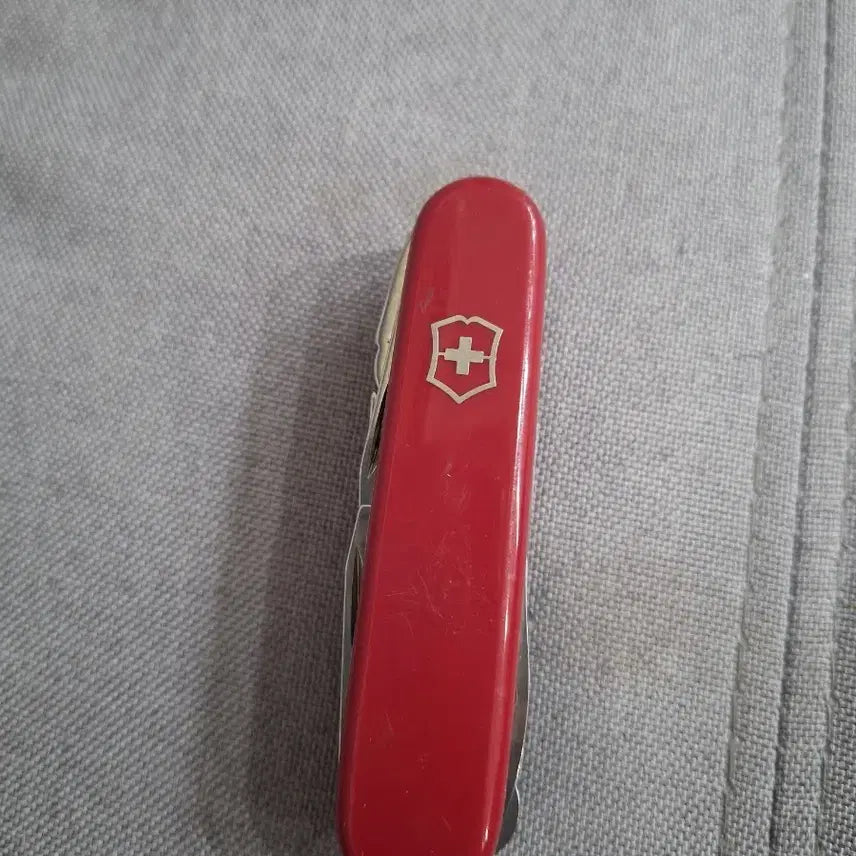 [BUNJANG] Victorinox Classic Red Knife / 21.빅토리녹스 클래식 빨강색 나이프