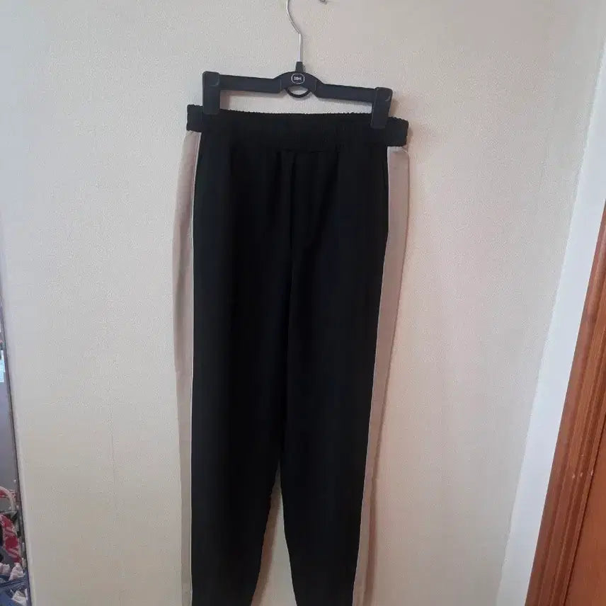 [BUNJANG] Jucy Judy Jogger Pants (Size S) / 쥬시쥬디 조거팬츠(55)S>>거의 안입어 깨끗해요