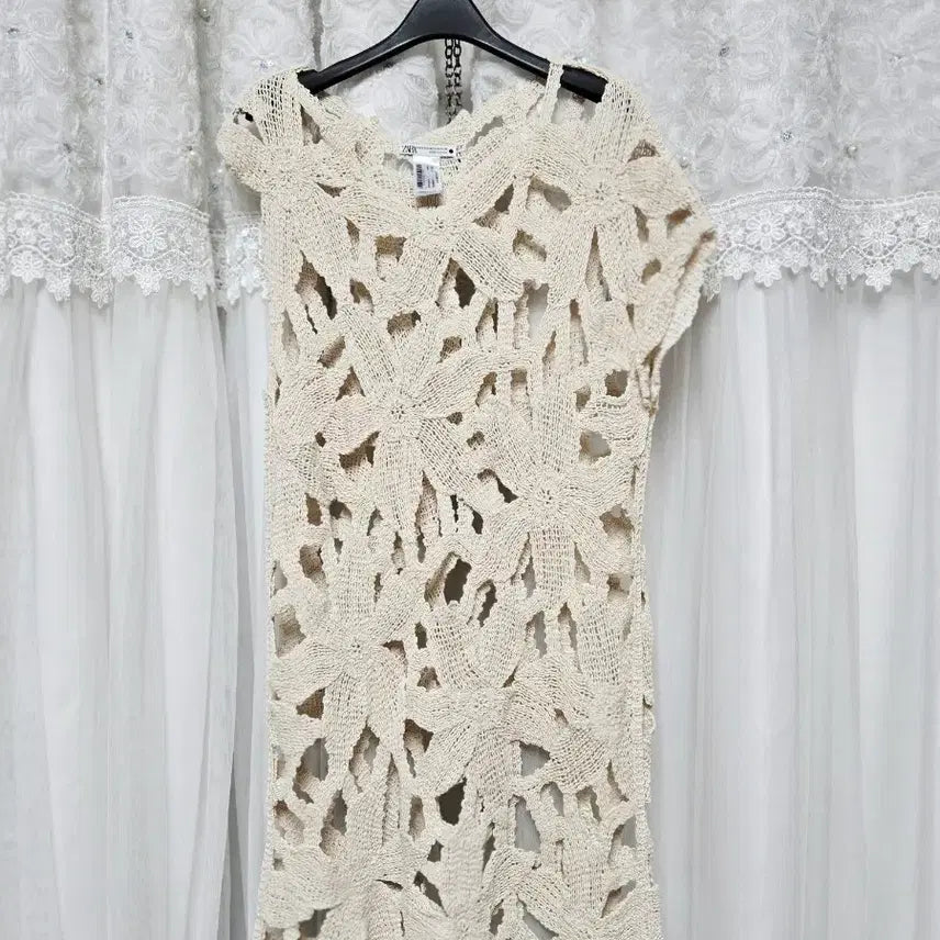 [BUNJANG] Zara Knit Crochet Asymmetrical Top / 자라  니트 크로쉐