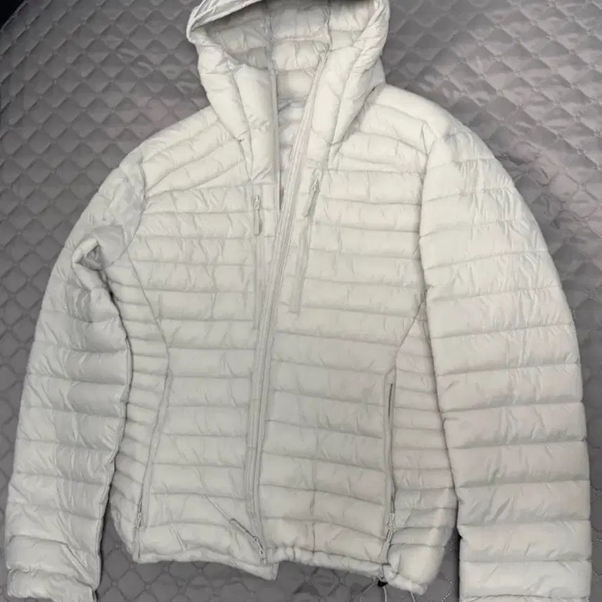 [BUNJANG] LEHARE Essential Hooded Lightweight Padded Jacket L / 르아르 에센셜 후디드 라이트 패딩 L