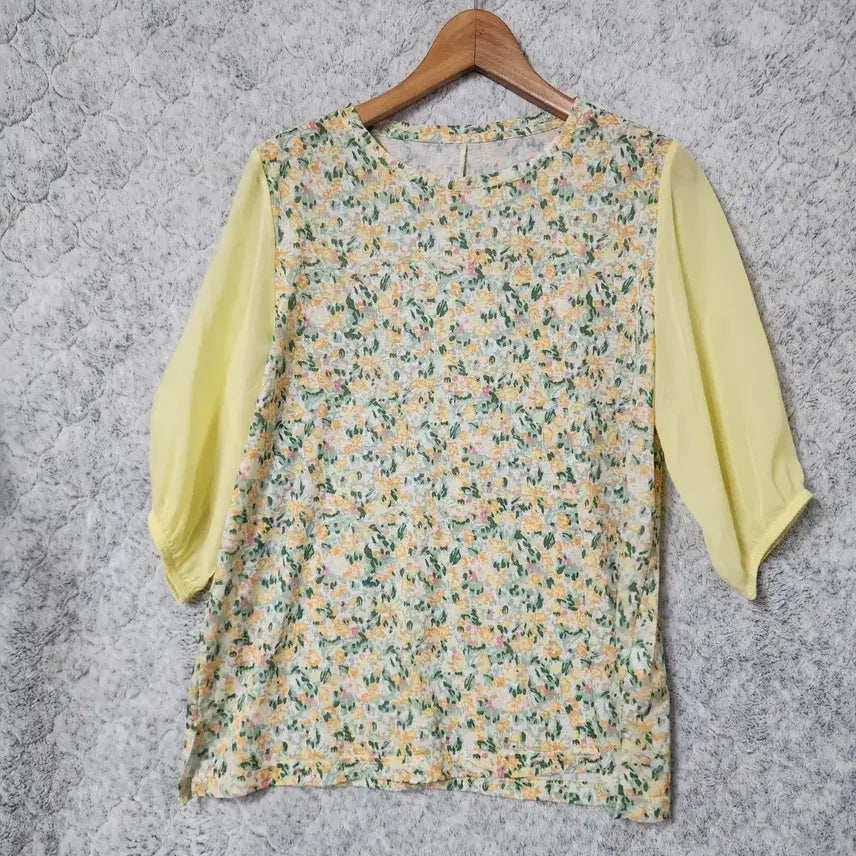 [BUNJANG] Christina & Coco Flower Blouse / 73C [100] 크리스티나앤 코코 플라워 블라우스