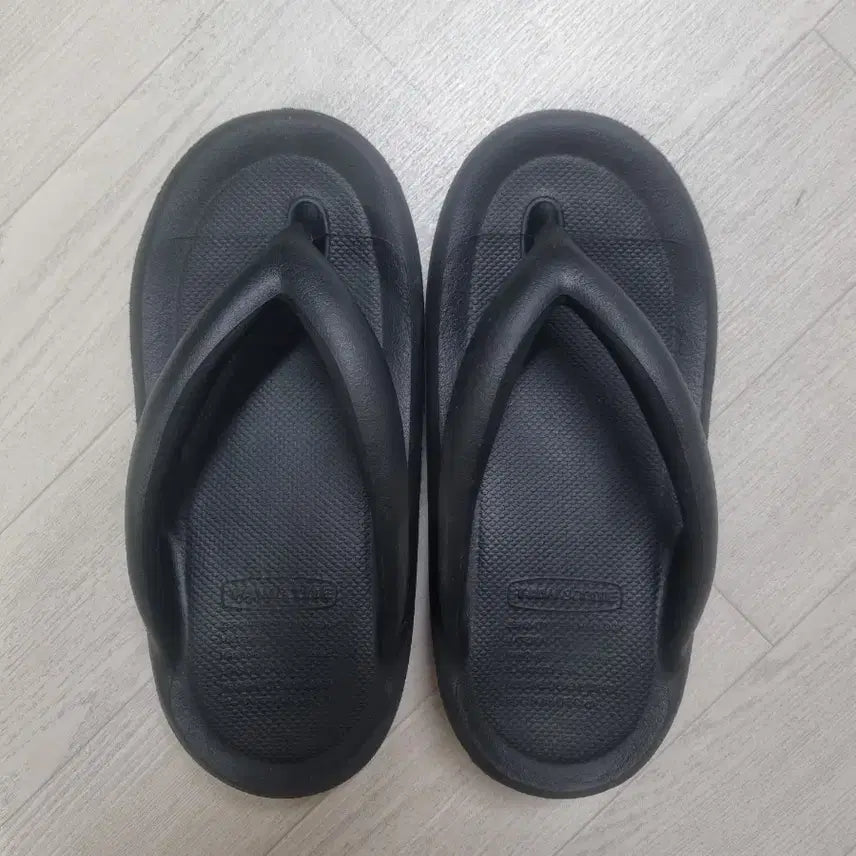[BUNJANG] TandT Flip Flops Black Size 220 / 토앤토 플립플랍 220