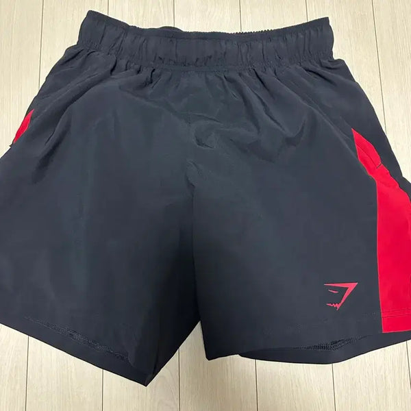 [BUNJANG] Gymshark 7-Inch Shorts (Size S) / 짐샤크 반바지 7인치 쇼츠 S