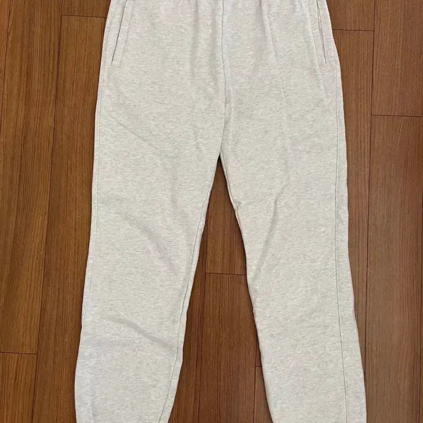[BUNJANG] Musinsa Standard Women's Relaxed Sweatpants Oatmeal / 무신사 스탠다드 우먼 우먼즈 릴렉스드 스웨트 팬츠 오트밀