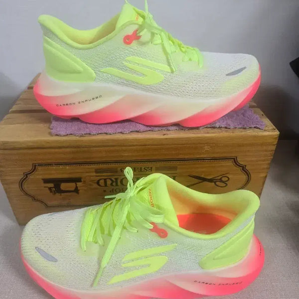 [BUNJANG] Skechers Go Run Aero Wace Burst Carbon Running Shoes / 스케쳐스 에어로 웨이브 버스트 카본러닝화 240