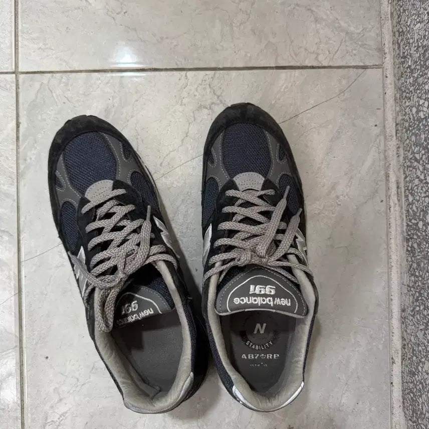 [BUNJANG] New Balance 991 Navy/Grey Sneakers / 뉴발란스 991 네이비/그레이 스니커즈