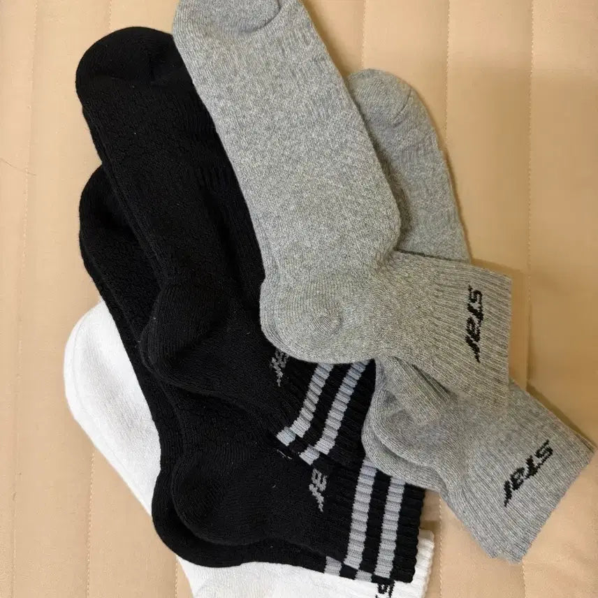 [BUNJANG] Star Socks Sports Socks 5-Pair Bundle (Black/White/Gray) / (일괄) 스타 삭스 스포츠 양말 5켤레 (블랙/화이트/그레이)