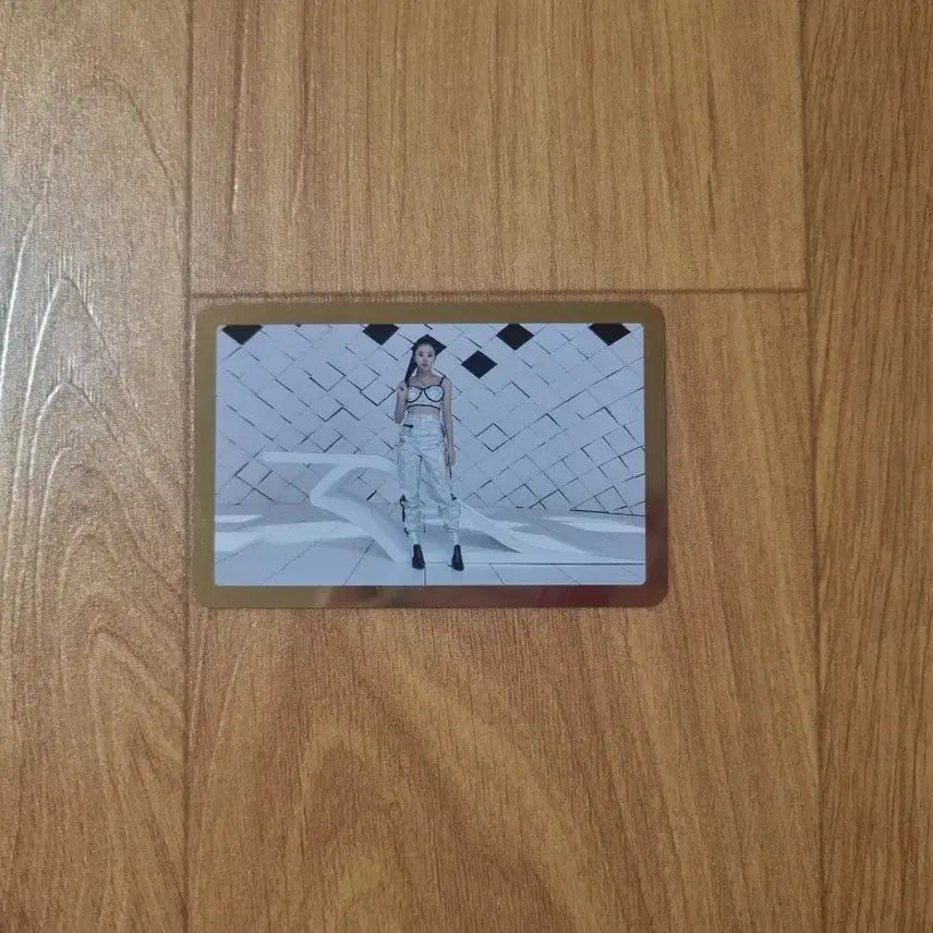 [BUNJANG] TWICE FANCY Chaeyoung Gold Photocard / 트와이스 필스페셜 채영 골드 포토카드 (포카)
