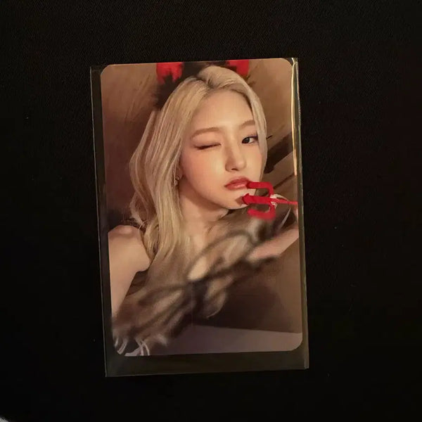 [BUNJANG] Kiss Of Life Haneul Signed Photocard Makestar POB / 키스오브라이프 하늘 싸인포카 미공포 멬스 천사와악마