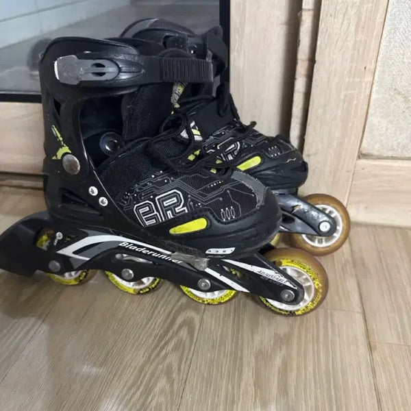 [BUNJANG] Adjustable Inline Skates Size 205-220 / 인라인스케이트