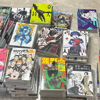 [BUNJANG] Complete Manga Collection: Tokyo Revengers, Blue Lock, Haikyu!!, Chainsaw Man, Jujutsu Kaisen & More / 만화책 판매