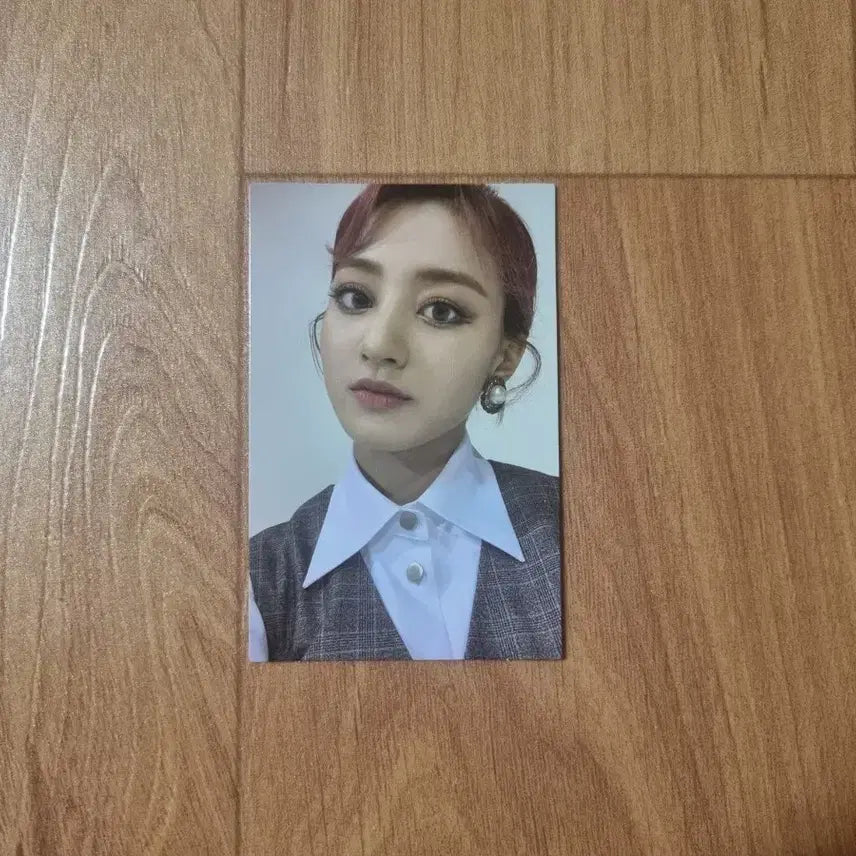 [BUNJANG] TWICE I CAN'T STOP ME Jihyo Photocard / 트와이스 아캔스 I can't stop me 지효 포토카드 (포카)