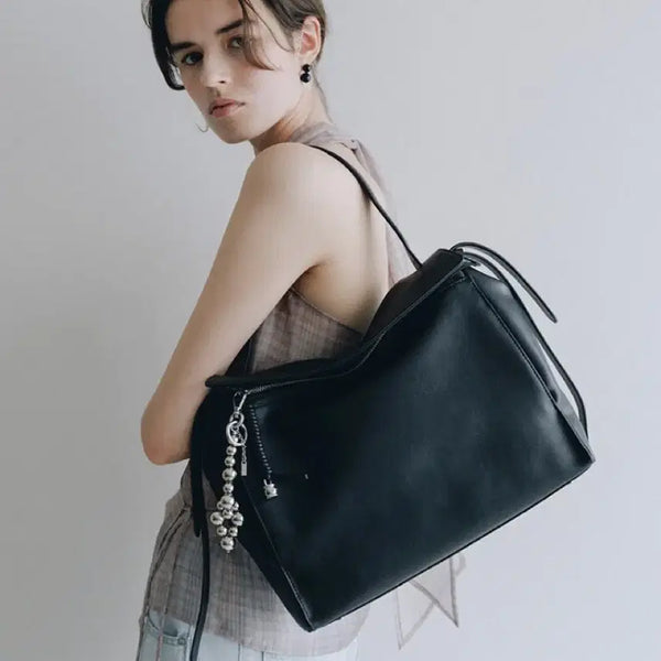 [BUNJANG] L'EVRER Trapez Shoulder Bag Large Black / 루에브르 트라페즈 숄더백 라지 블랙