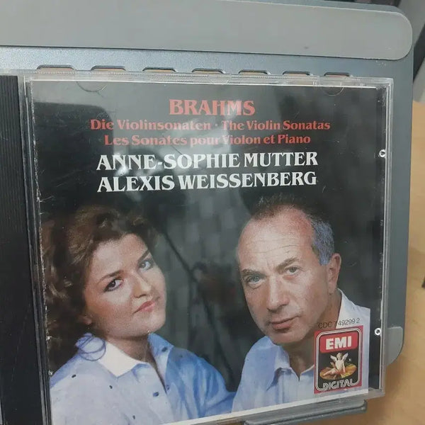 [BUNJANG] Brahms Violin Sonatas - Anne-Sophie Mutter, Alexis Weissenberg / 브람스 바이올린 소나타 - 안네 소피 무터, 알렉시스 바이젠베르크