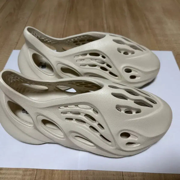 [BUNJANG] Yeezy Foam Runner Sand / [265]이지 폼러너 샌드