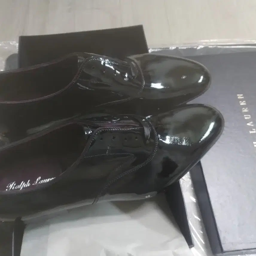 [BUNJANG] Ralph Lauren Purple Label Enamel Shoes / 랄프로렌 퍼플라벨 애나멜 슈즈