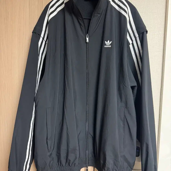 [BUNJANG] Adidas Adilenium Season 2 Oversized Track Set Top L Bottoms M / 아디다스 아딜레늄 시즌 2 오버사이즈 트랙 셋업 상의 L 하의 M