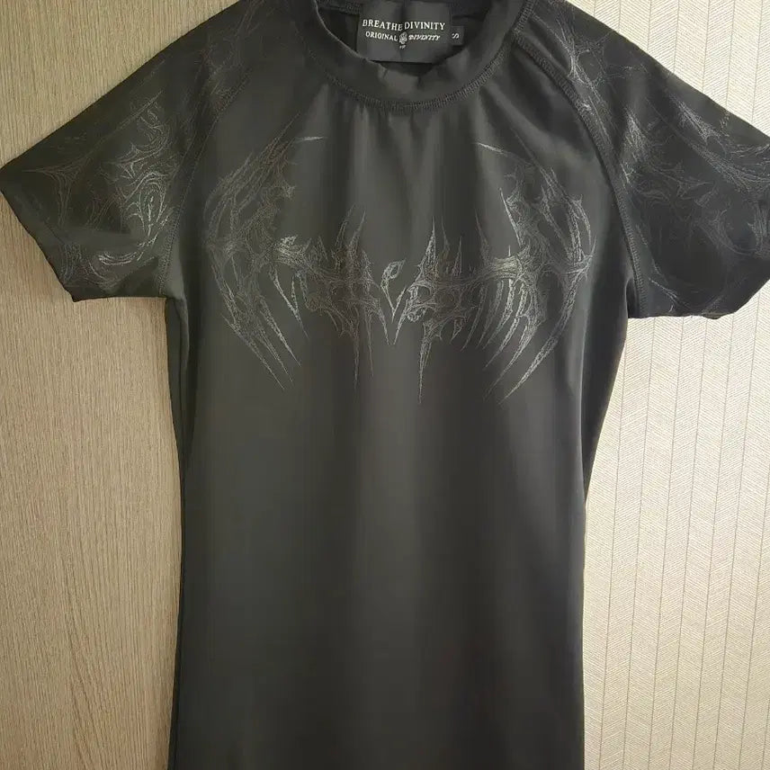 [BUNJANG] Breathedivinity Parasite Compression T-Shirt / breathedivinity 브리드디비니티 페러사이트 컴프레션 티셔츠