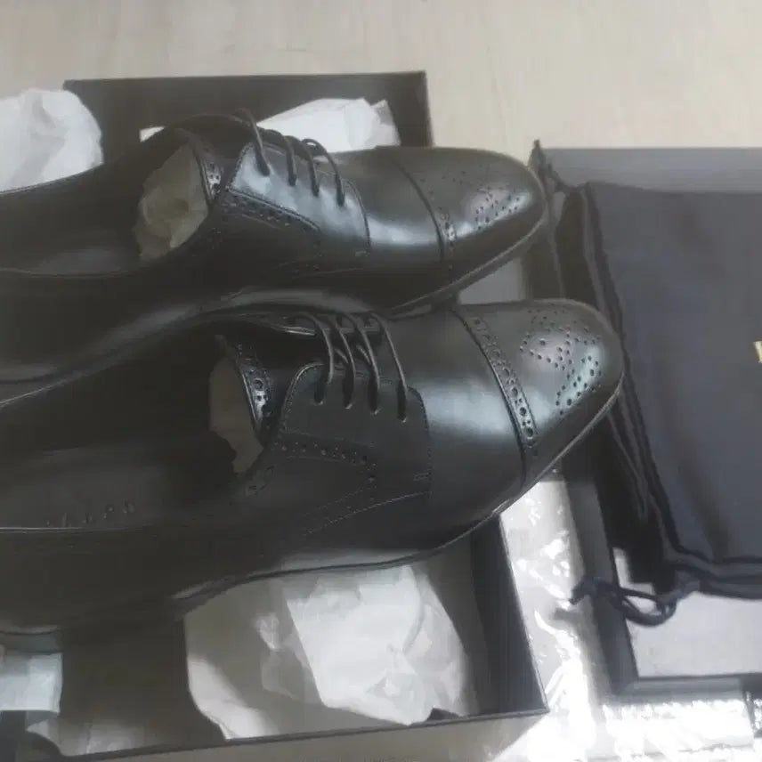 [BUNJANG] Polo Ralph Lauren Purple Label Black Cap-Toe Shoes / 폴로 랄프로렌 퍼플라벨 더로우