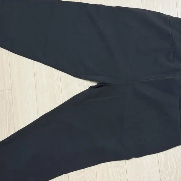 [BUNJANG] Discovery Expedition Black Training Pants / 디스커버리 익스페디션 블랙 트레이닝 바지