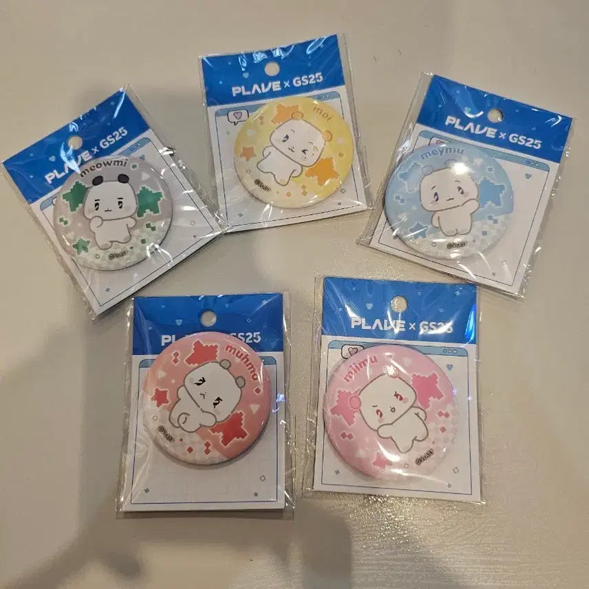 [BUNJANG] PLAVE x GS25 Badge 5-Piece Bundle Set / 플레이브 X GS25 뱃지 5종 세트 일괄