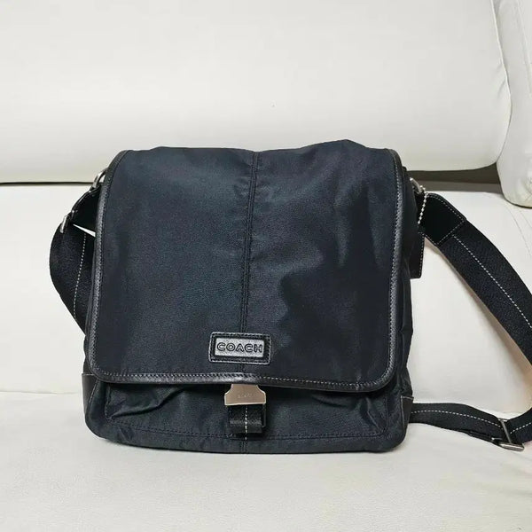 [BUNJANG] Coach Black Crossbody Bag / 코치 블랙 크로스백