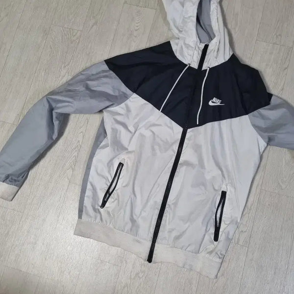 [BUNJANG] Nike Windbreaker Jacket / 나이키 바람막이m